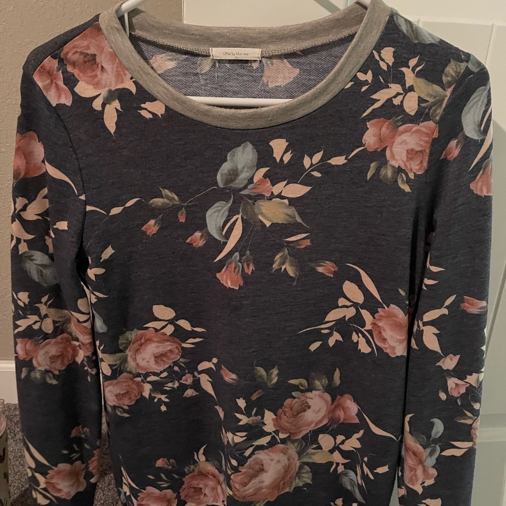 Women’s floral top